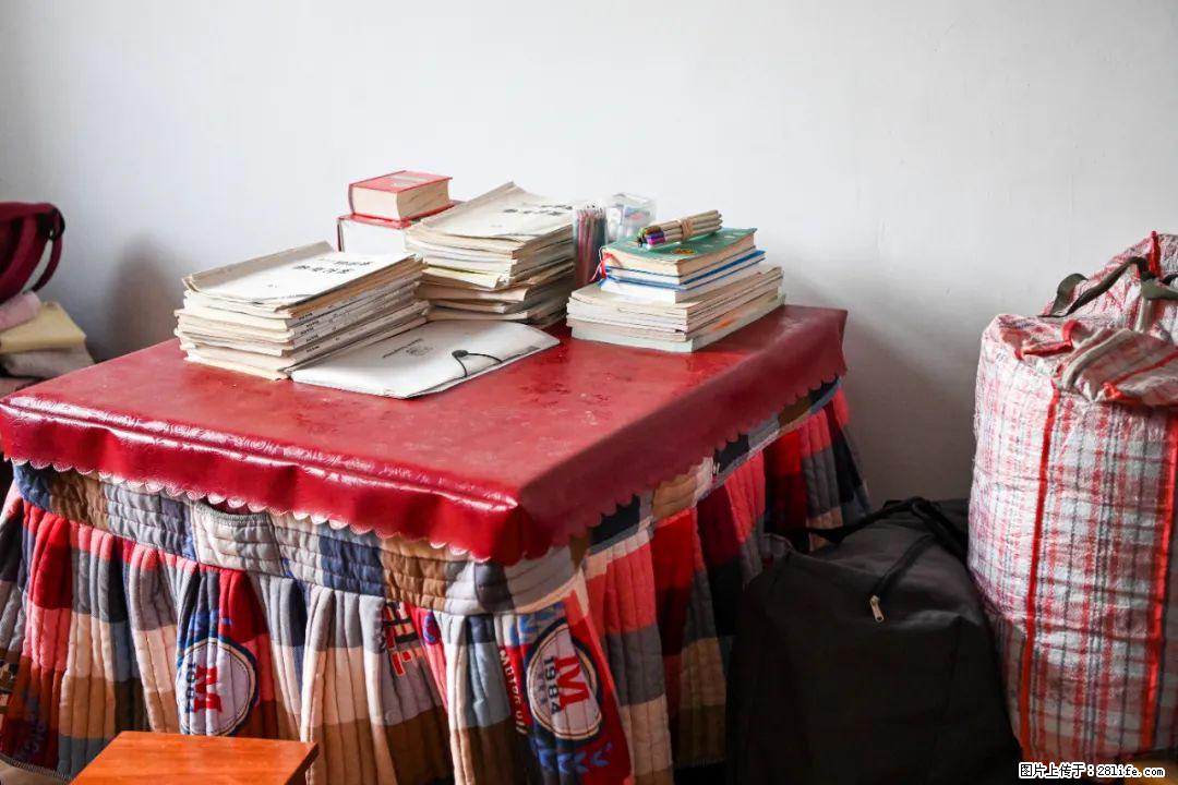 全网追的“扁担女孩”,找了一份暑假工,时薪12元 - 张家口生活资讯 - 张家口28生活网 zjk.28life.com